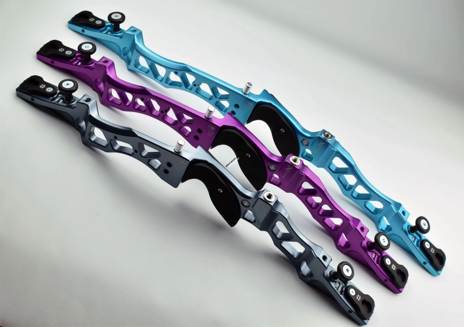 Mybo Wave XR 25" Recurve Riser 4 Mybo Wave XR 25" Recurve Riser - Image 2